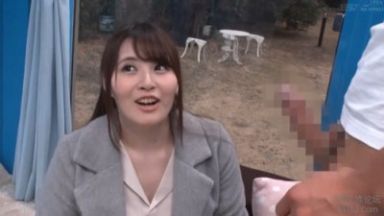 《エロ動画×人妻･MM号》二十二歳の子持ち人妻がマジックミラー越しに家族の気配を感じながら大きな刺激に溺れて無許可で中出しされるのthumbnail