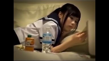 【鬼畜レイプ】自宅でくつろぐ激カワJKをボロクソに犯すクズ男！泣き叫び抵抗するマンコを容赦なく突きまくり中出し！のthumbnail