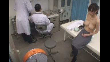 【悪徳医者】検診に来たJKが好みだったので診察と称してタイツを破り膣チェック♡中出しピストンで白いお薬どっぷり処方♡のthumbnail