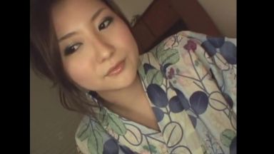 艶めかしい体つきの浴衣ママを贅沢に堪能。柔肌がエロいですね。【熟女】【浴衣】【着エロ】のthumbnail